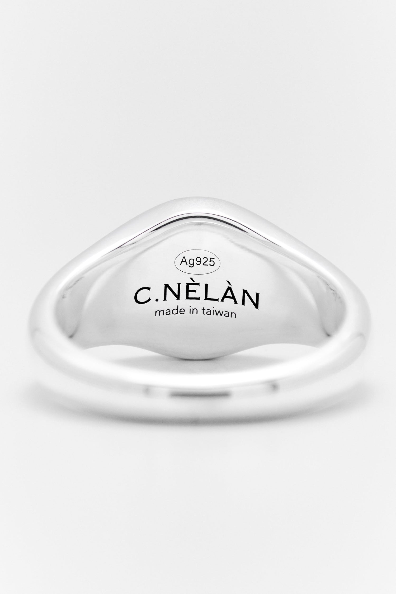 ANPOL Black Onyx Signet Ring